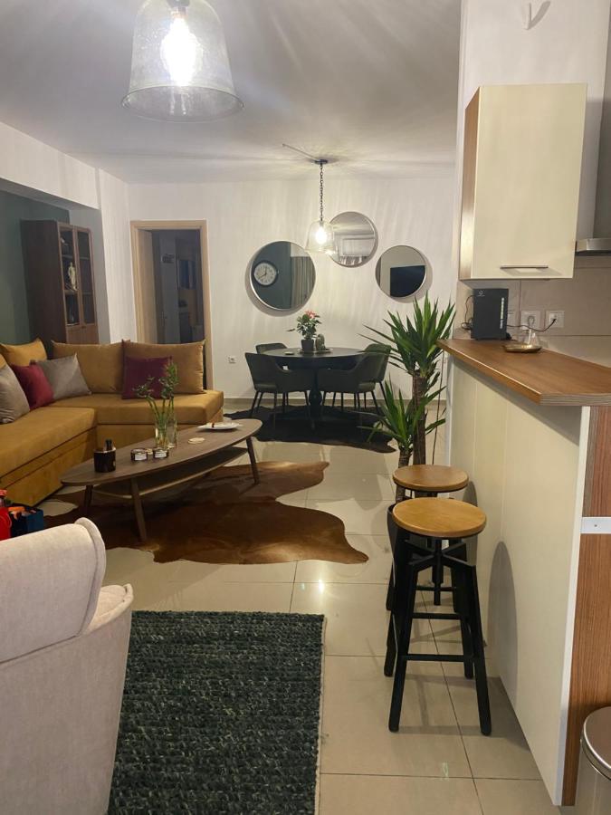 Little John Luxury Apartment Piraeus Buitenkant foto