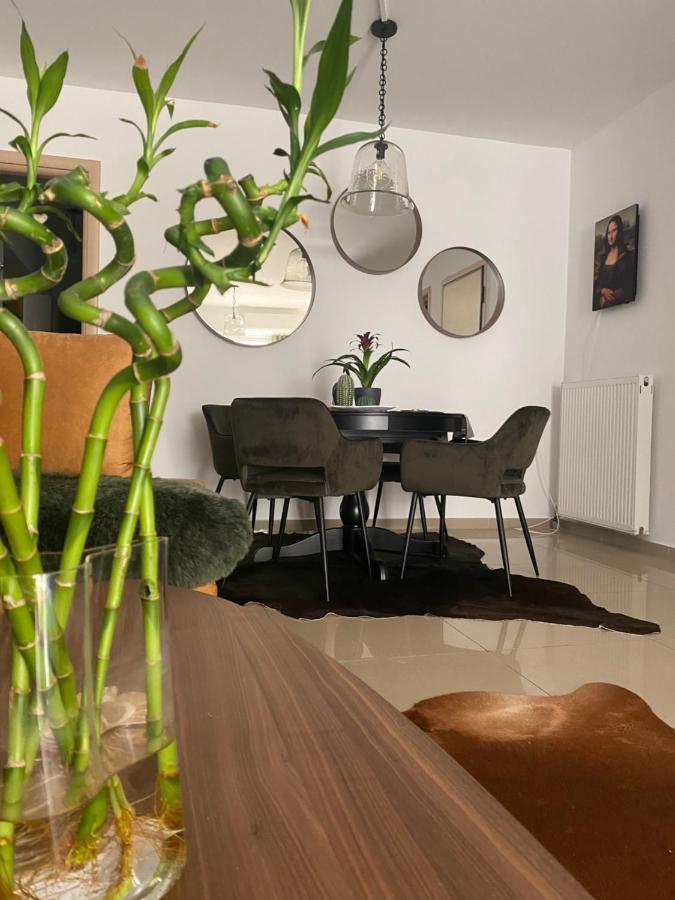 Little John Luxury Apartment Piraeus Buitenkant foto
