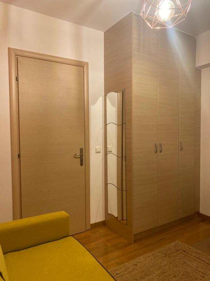 Little John Luxury Apartment Piraeus Buitenkant foto