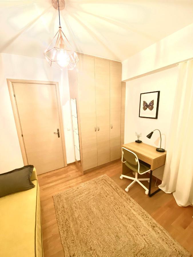 Little John Luxury Apartment Piraeus Buitenkant foto