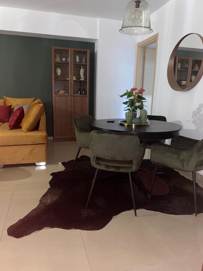 Little John Luxury Apartment Piraeus Buitenkant foto