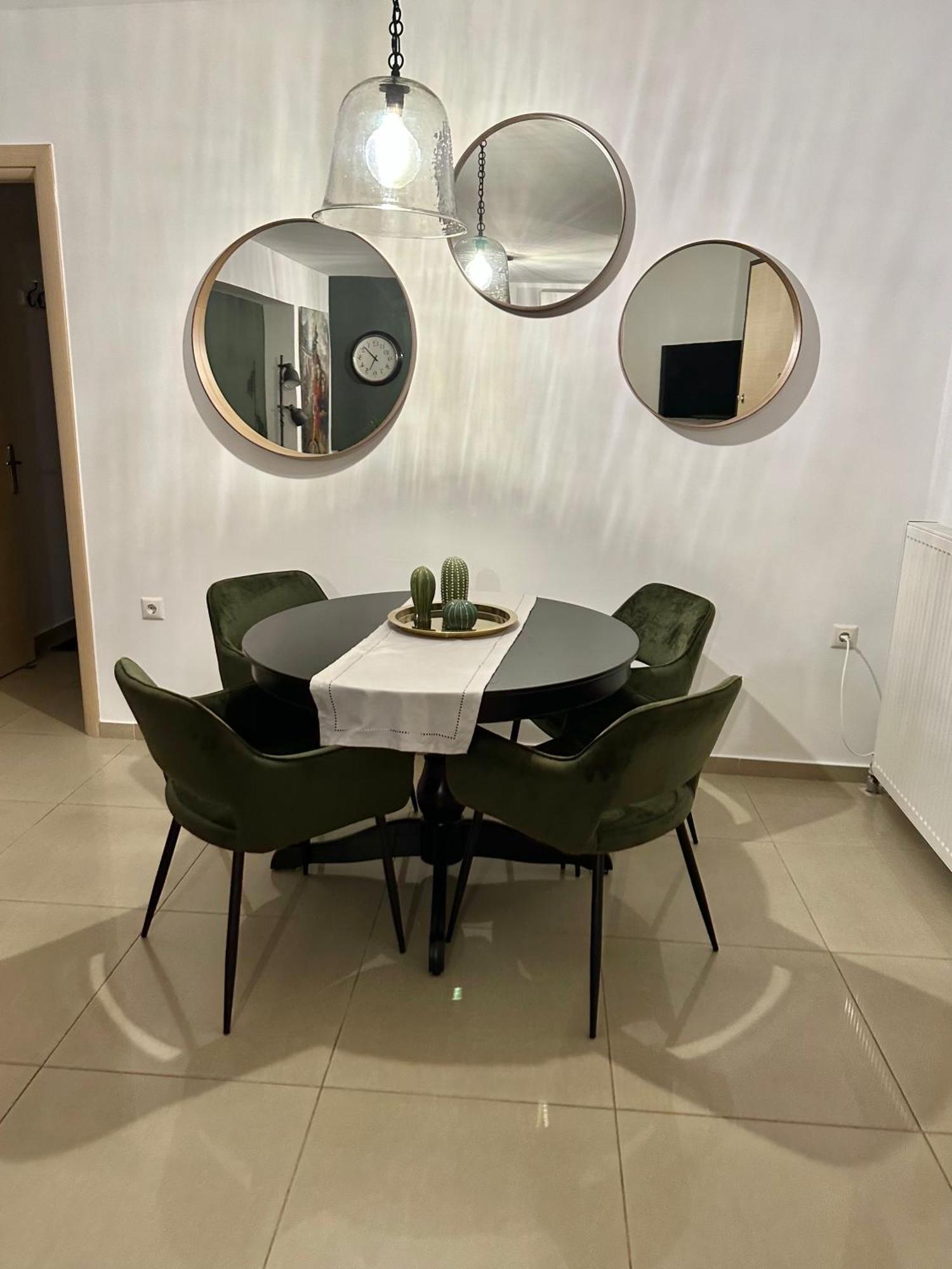 Little John Luxury Apartment Piraeus Buitenkant foto